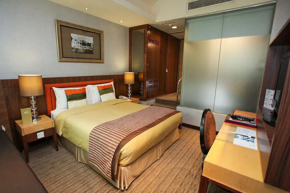 The Residence At Singapore Recreation Club Hotel