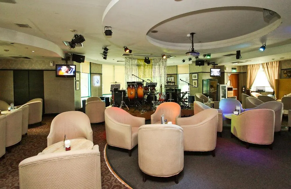 The Residence At Singapore Recreation Club